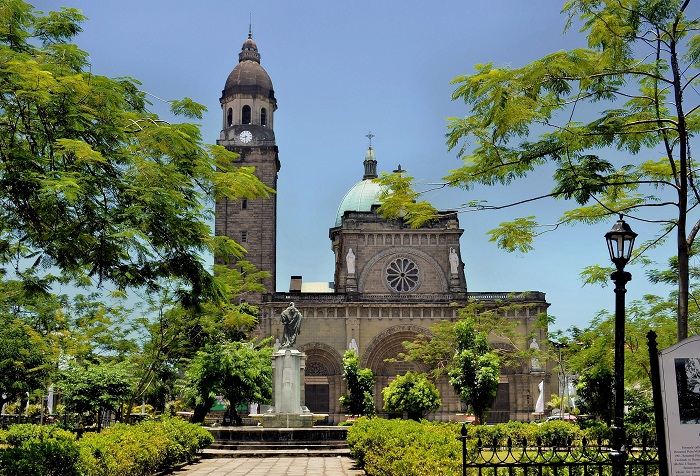 Manila_Cathedral,inside
